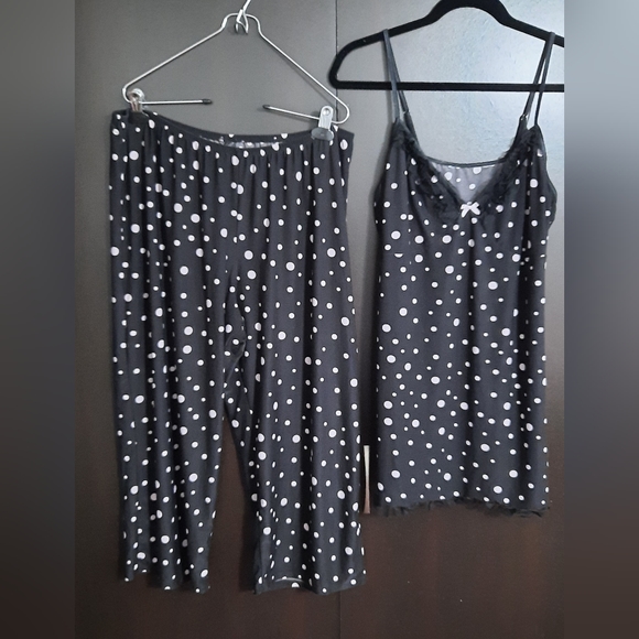 Black & White Polka Dot Pyjama Set - Picture 1 of 4
